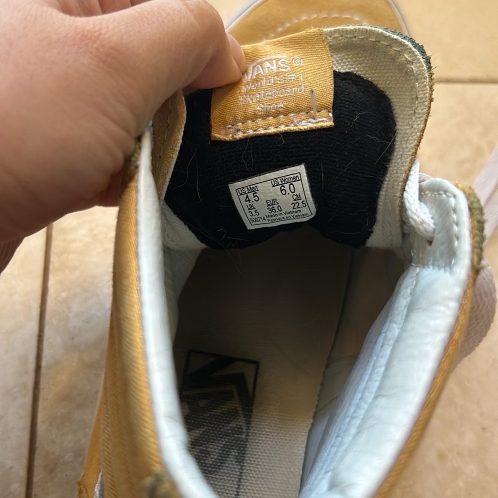 Yellow vans - Picture 5 of 5
